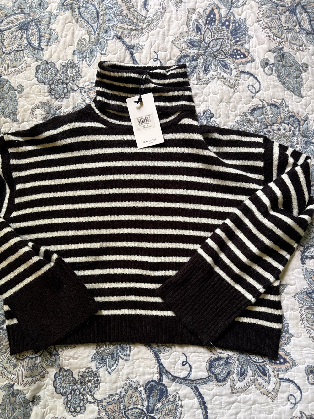 Striped Black and White Turtleneck Sweater Small nwt